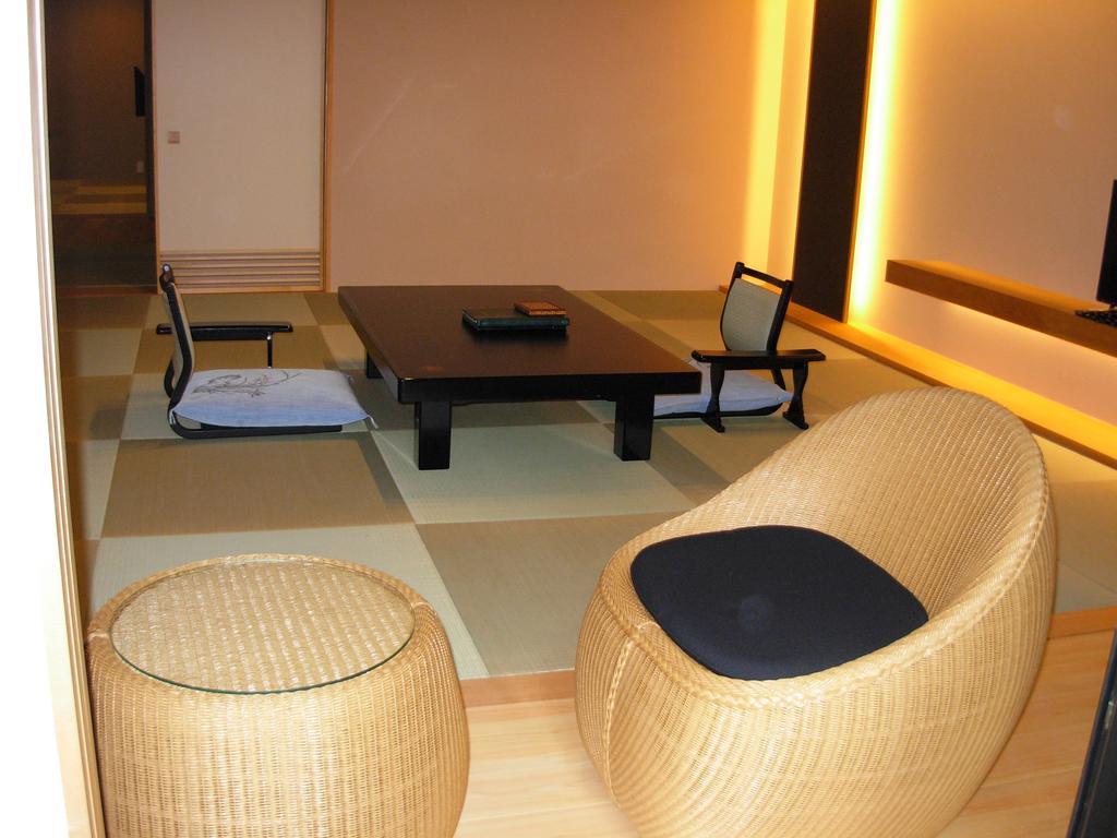فندق هاكونيفي  Yoshimatsu المظهر الخارجي الصورة